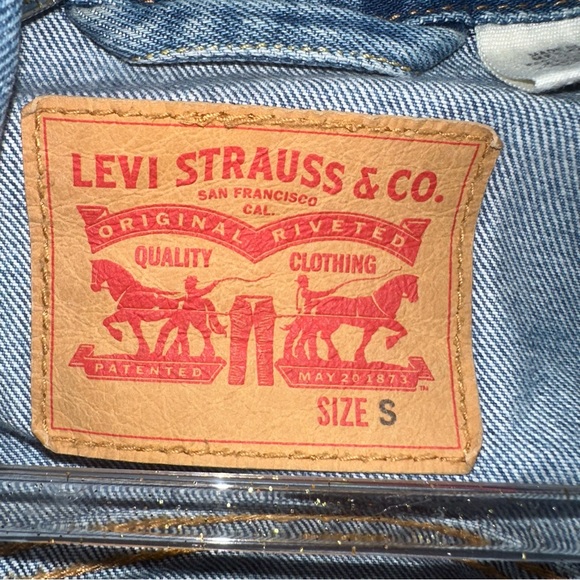 Levi's Men's Jean Trucker Jacket Bleach Denim Pockets Logo Size Small - Picture 2 of 3